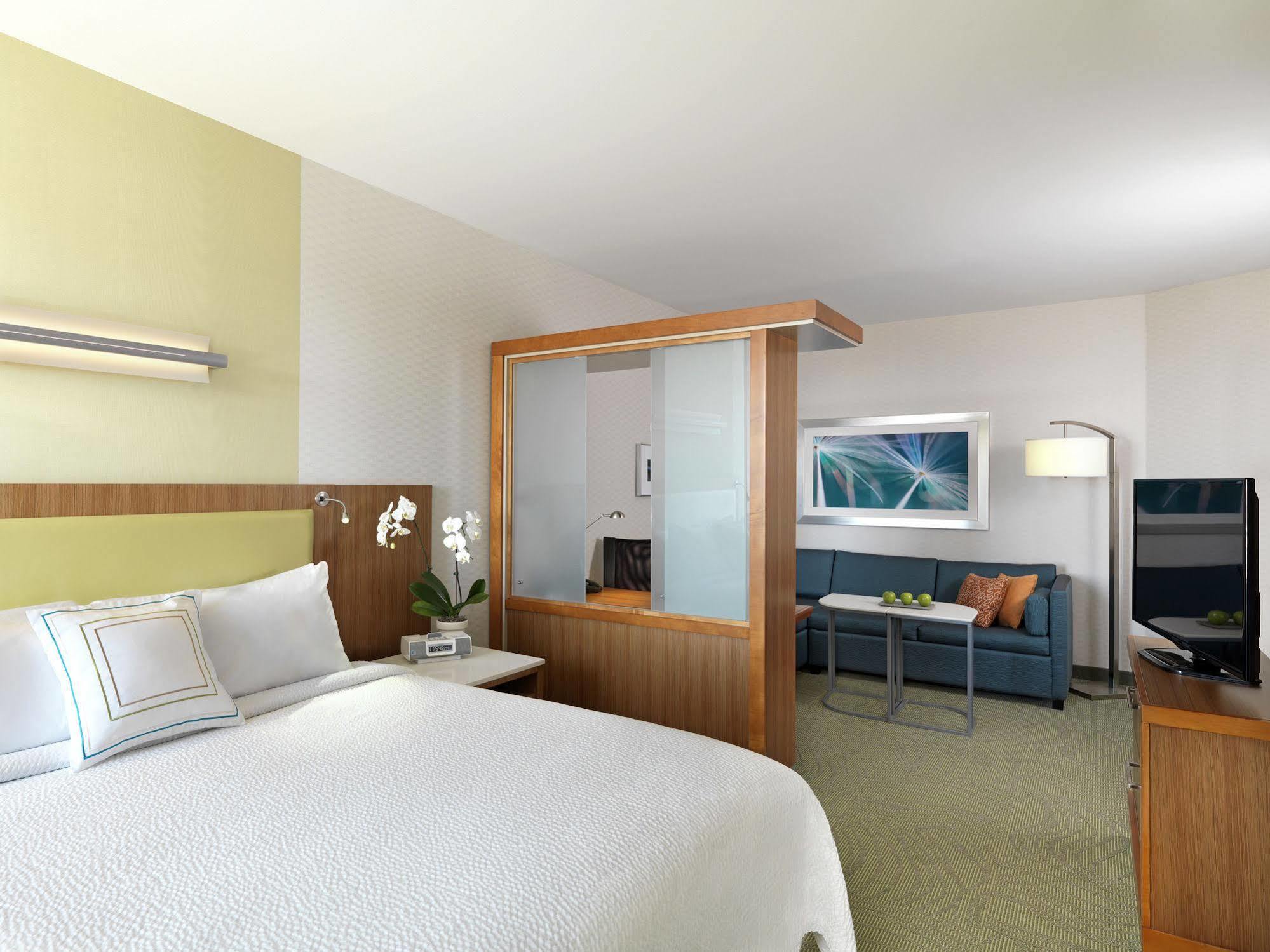 Springhill Suites By Marriott Bloomington Exterior foto